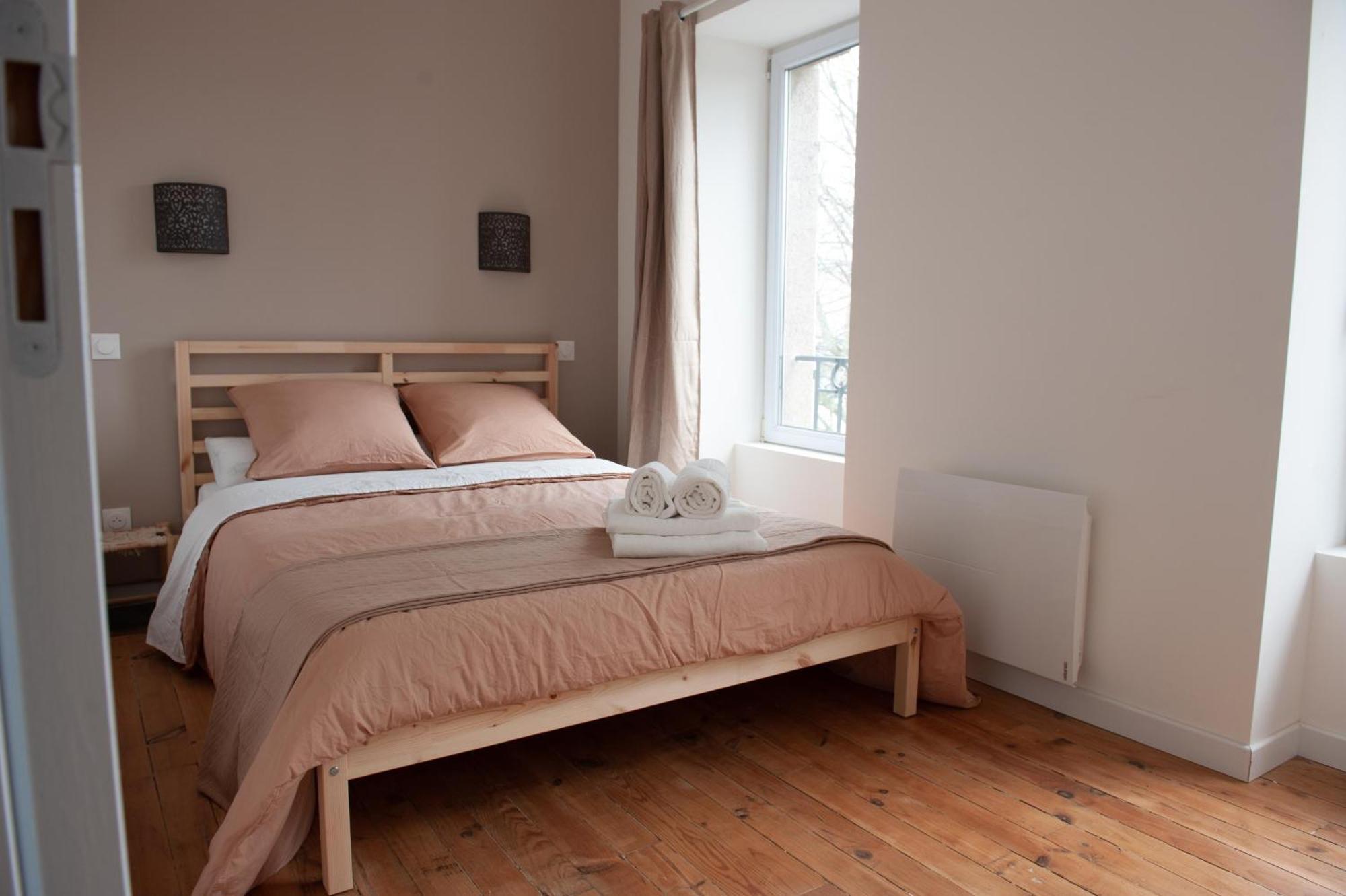Immeuble De 3 Appartements Avec Cour Interieure 布雷斯特 外观 照片