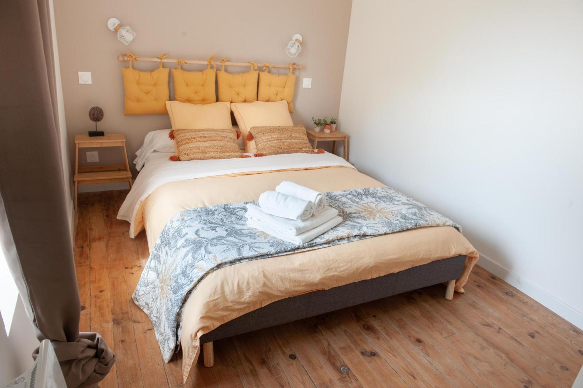 Immeuble De 3 Appartements Avec Cour Interieure 布雷斯特 外观 照片