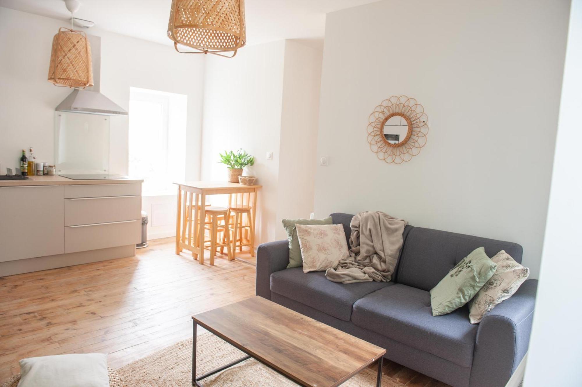 Immeuble De 3 Appartements Avec Cour Interieure 布雷斯特 客房 照片