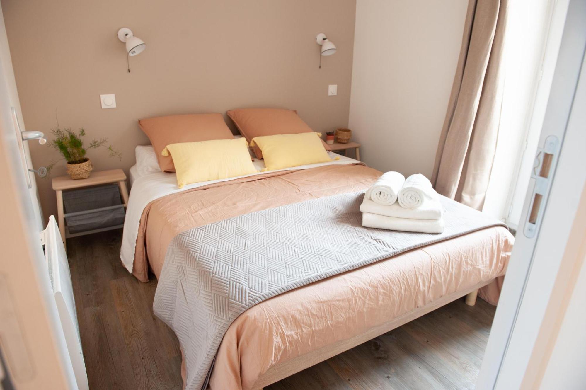 Immeuble De 3 Appartements Avec Cour Interieure 布雷斯特 外观 照片