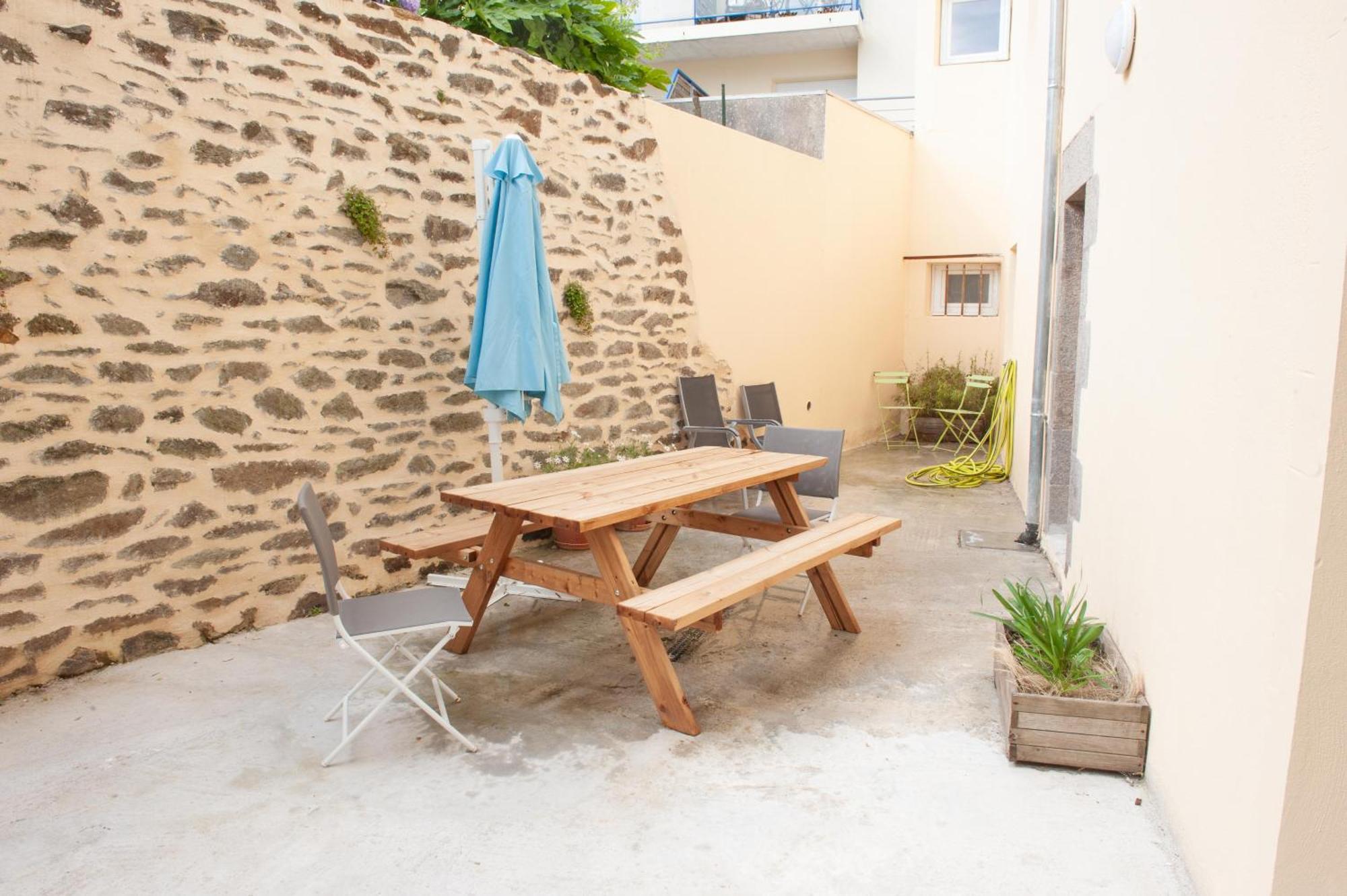 Immeuble De 3 Appartements Avec Cour Interieure 布雷斯特 外观 照片